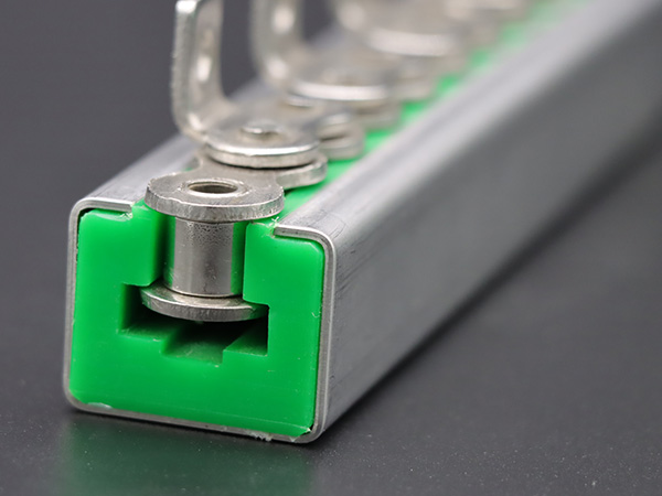 CKG型鏈條導軌：采用超高分子量聚乙烯加工成型，引領工業(yè)創(chuàng)新